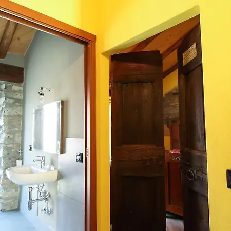 L'aquila Holiday home Nesso